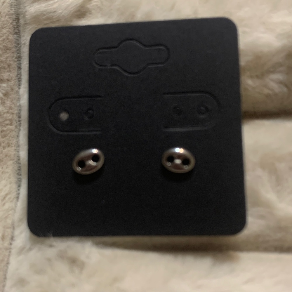 Stainless steel Silver mariner puff Stud Earrings-small
